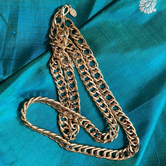 Kenneth Jay Lane Jewelry - VTG signature Kenneth Jay Lane double link Gold Color Necklace